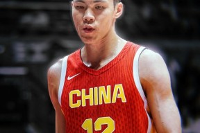 开云体育-本赛季新秀球员崭露头角，成为焦点人物！()