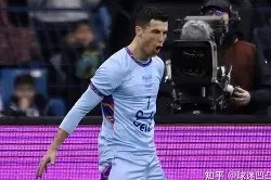 开云体育入口-尤文轻松击败巴萨，C罗再度独揽进球()