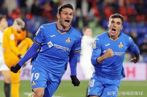 南安普顿艰难取胜，主帅战术大放异彩()