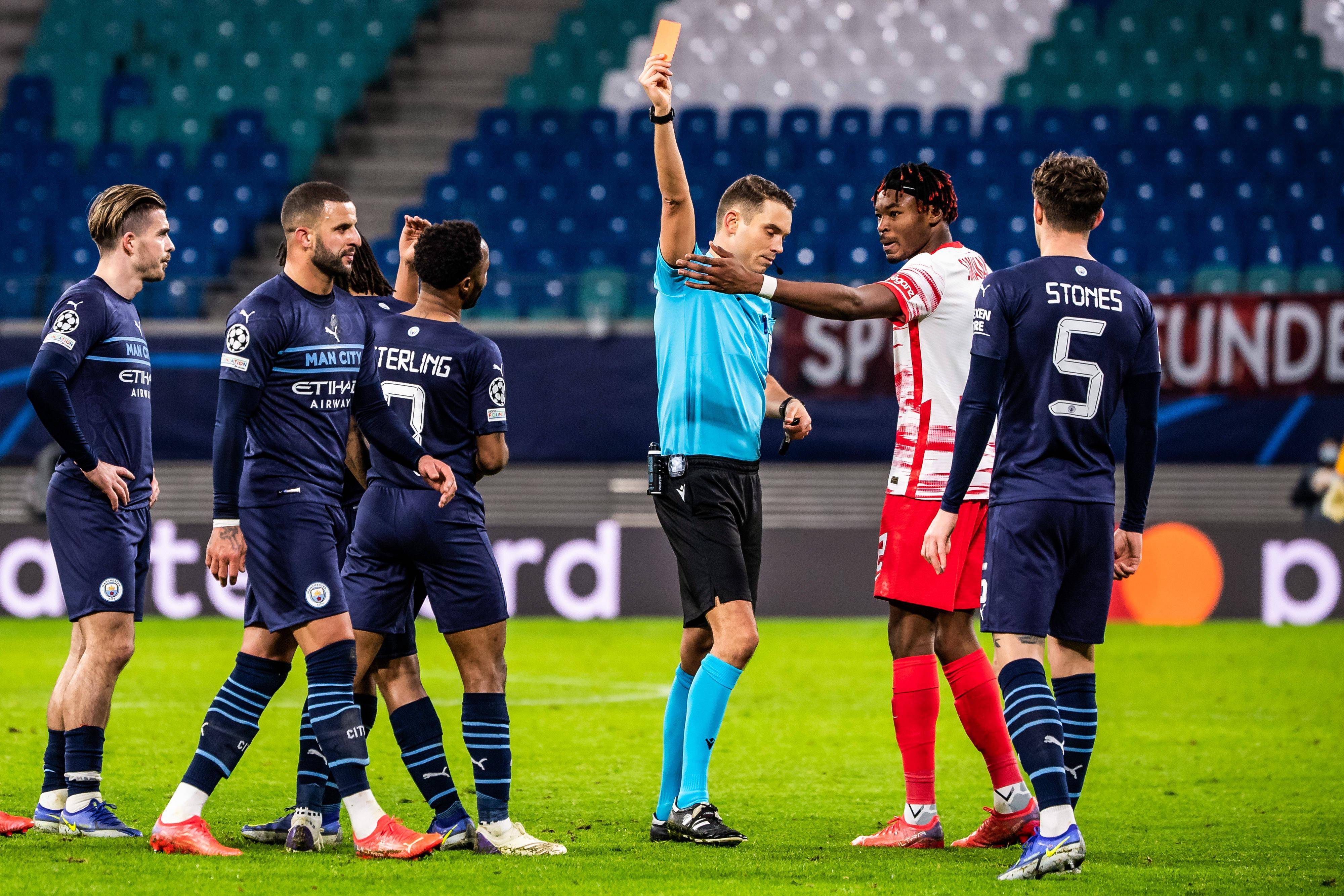 莱比锡红牛在比赛中表现出色，轻松获胜()  第1张